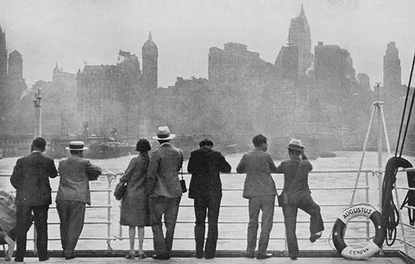 Passengers arriving to New York in 1931